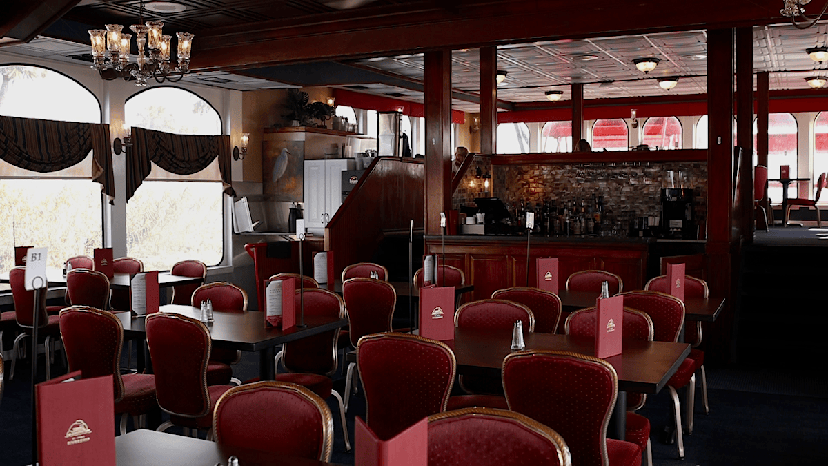 Interior The Barbara- Lee main dining room